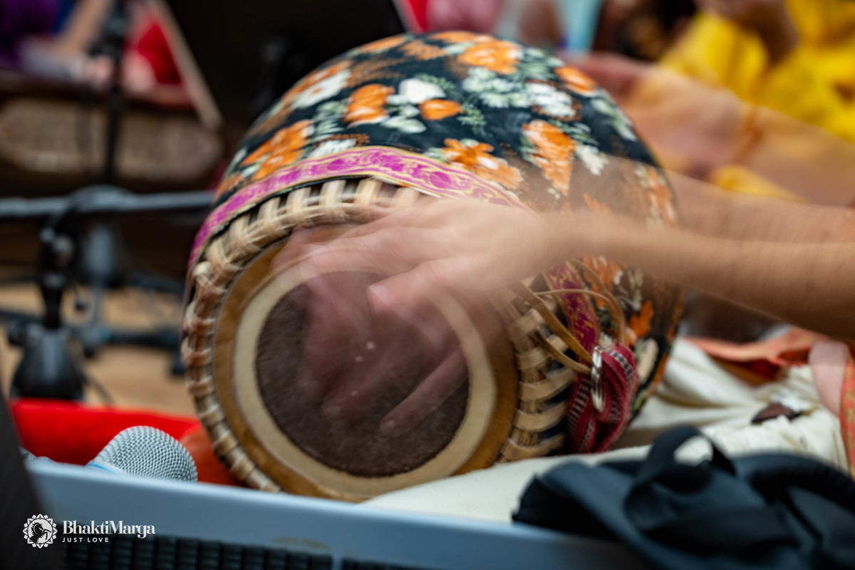Yajña & Kirtan en el Templo Hari Hara