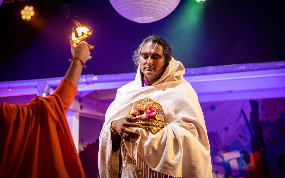 LOS 12 PILARES DEL DHARMA – VENERACIÓN